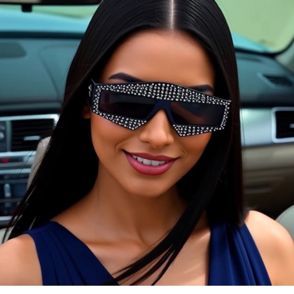 Black Rectangular Frame Women Sunglasses‎ Embellished small Crystals Rhinestones